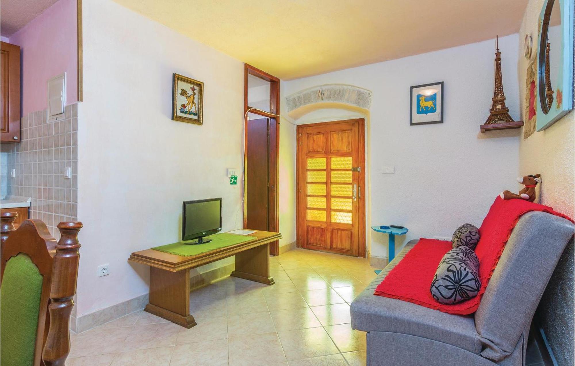 Pet Friendly Apartment In Porec With Wifi Exterior foto